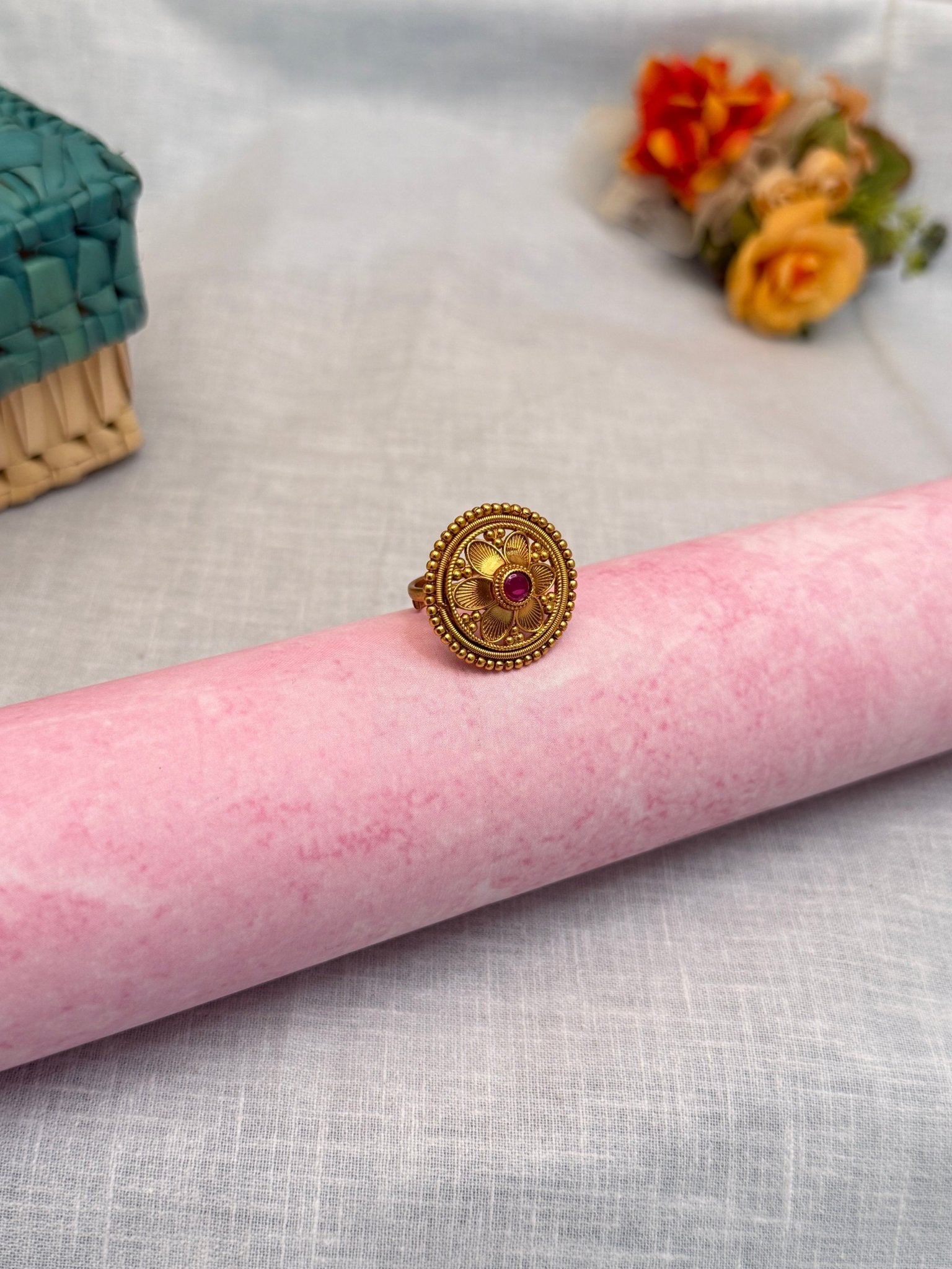 Antique Finger Ring 132 - Mahilas