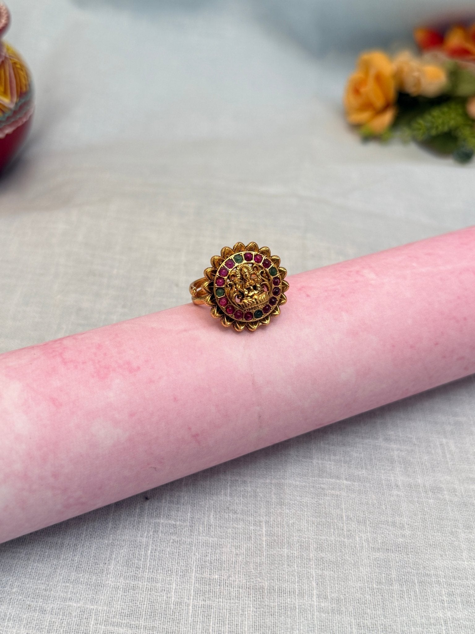 Antique Finger Ring 139 - Mahilas