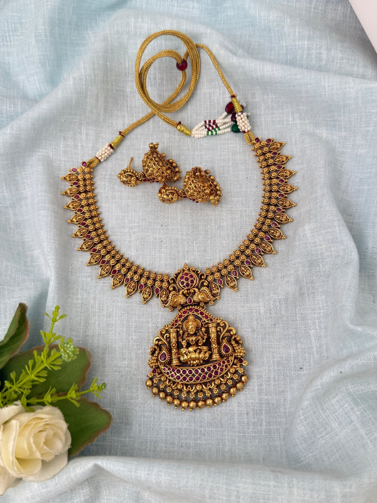 Antique Grand Necklace Lakshmi Pendant Premium Short Set | N0900 - Mahilas