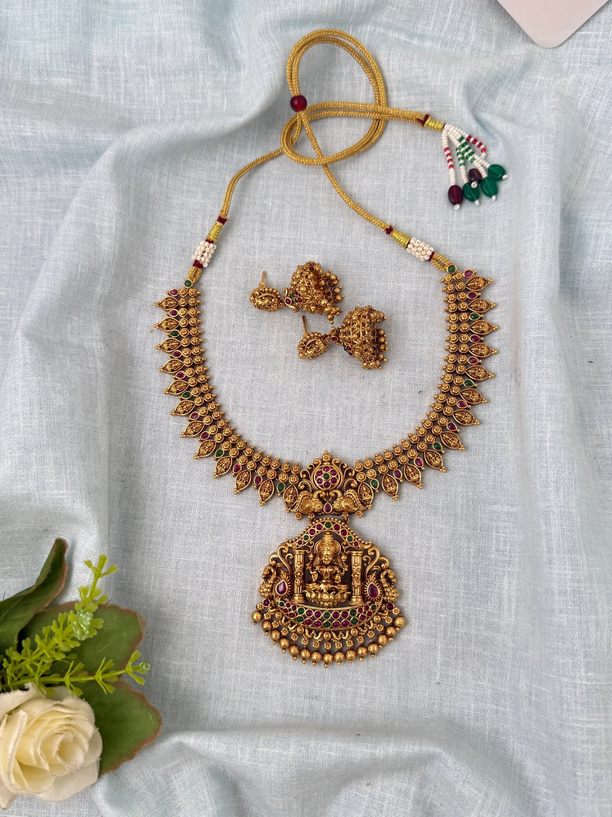 Antique Grand Necklace Lakshmi Pendant Premium Short Set | N0901 - Mahilas