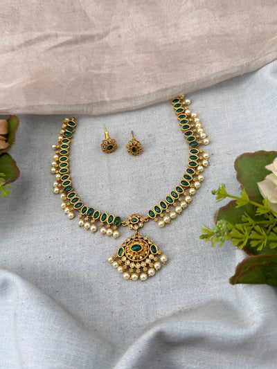 Antique Grand Pendant Short Necklace Set | No335 - Mahilas