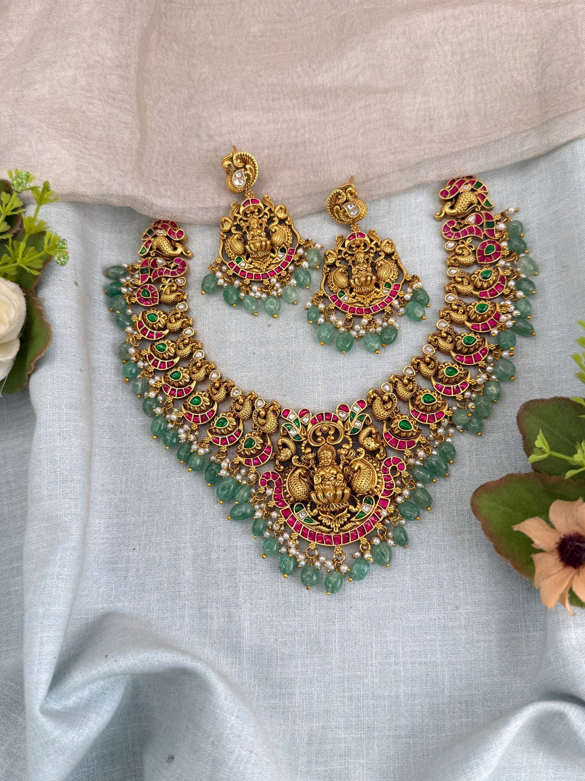 Antique Jadau Kundan Grand Lakshmi Short Necklace Set | 0119 - Mahilas