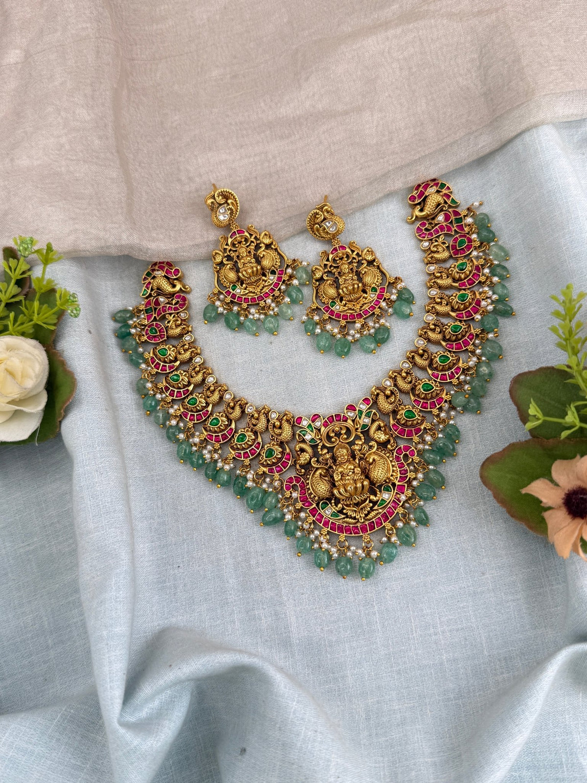 Antique Jadau Kundan Grand Lakshmi Short Necklace Set | 0119 - Mahilas