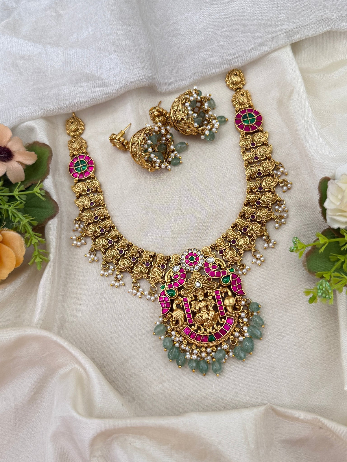 Antique Jadau Lakshmi Pendant Short Necklace Set | 224 - Mahilas