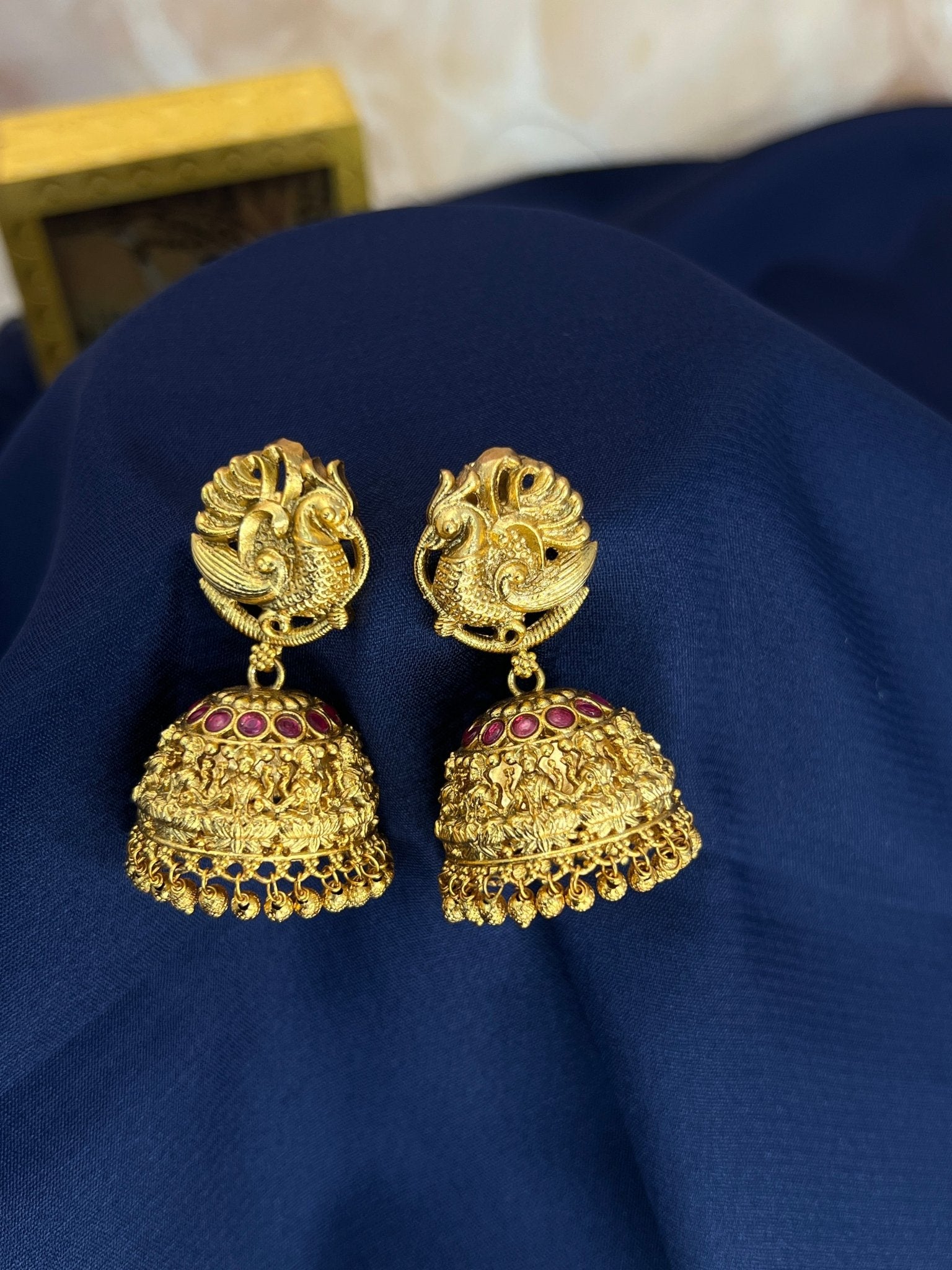 Antique Jhumka 0040 - Mahilas