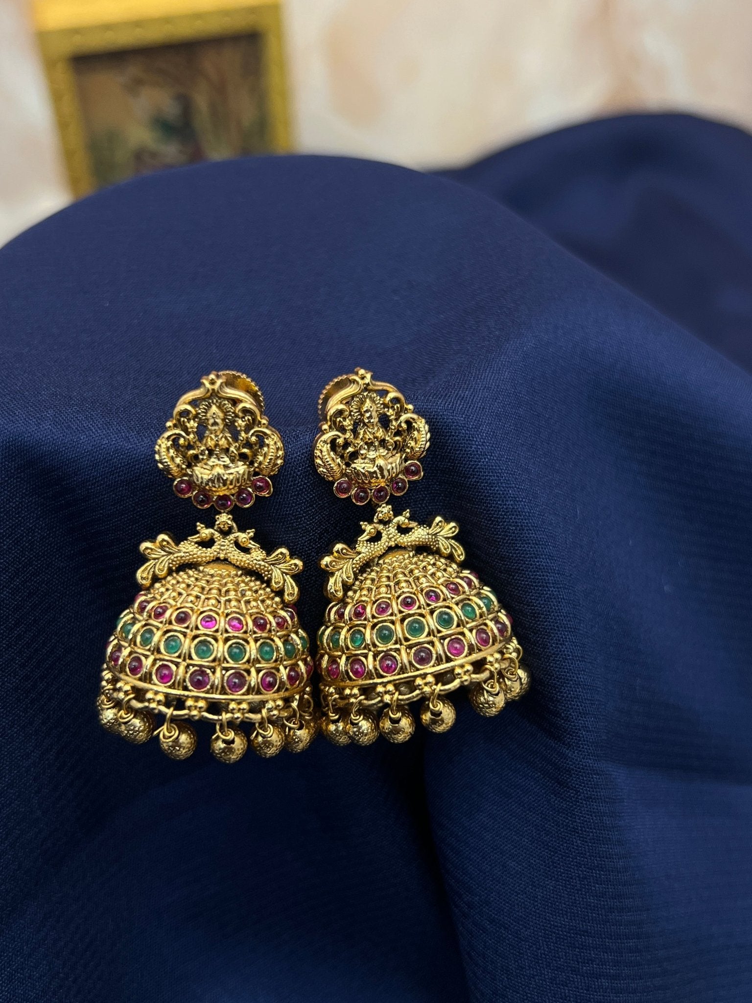 Antique Jhumka 0045 - Mahilas