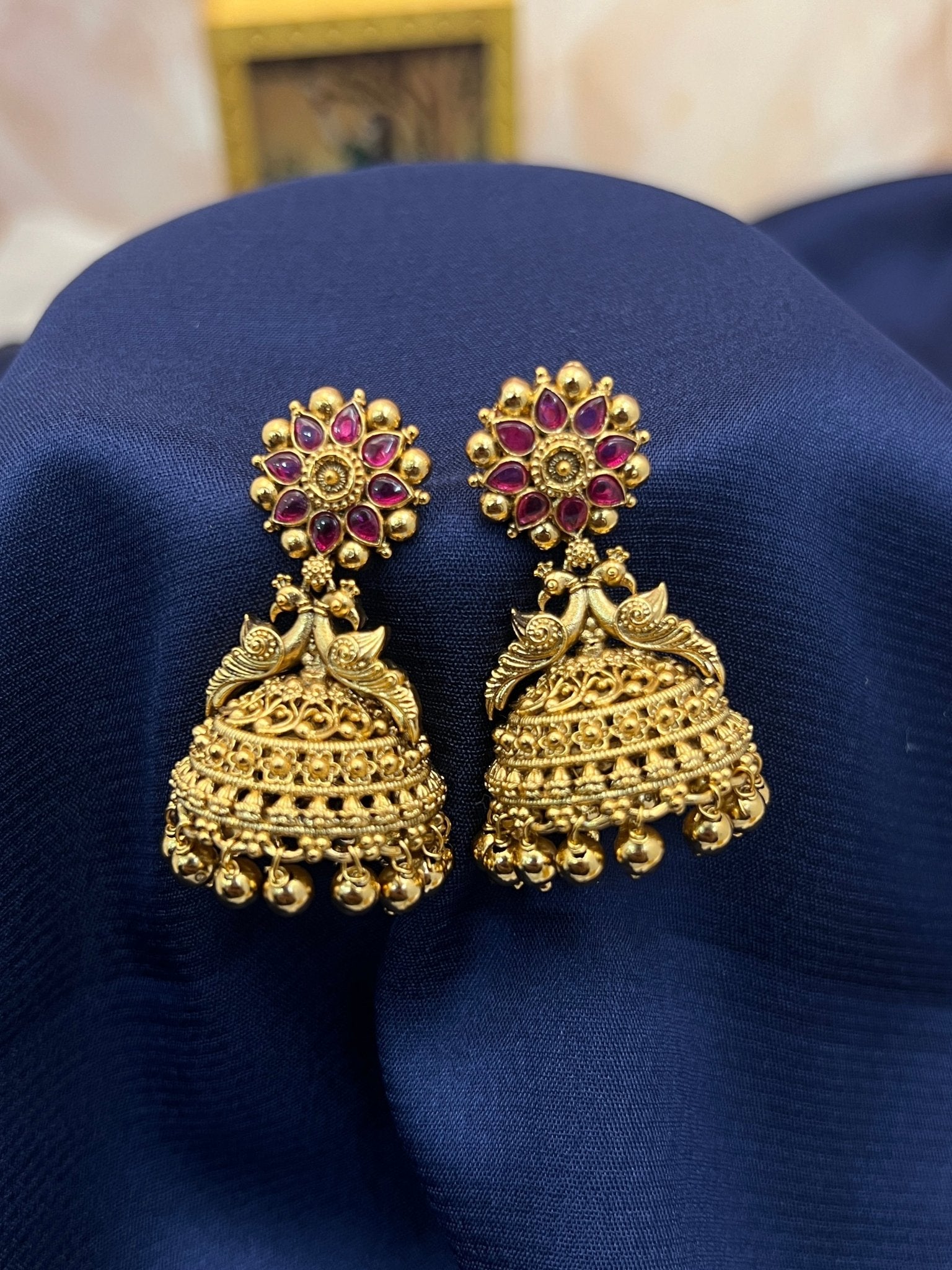 Antique Jhumka 0049 - Mahilas