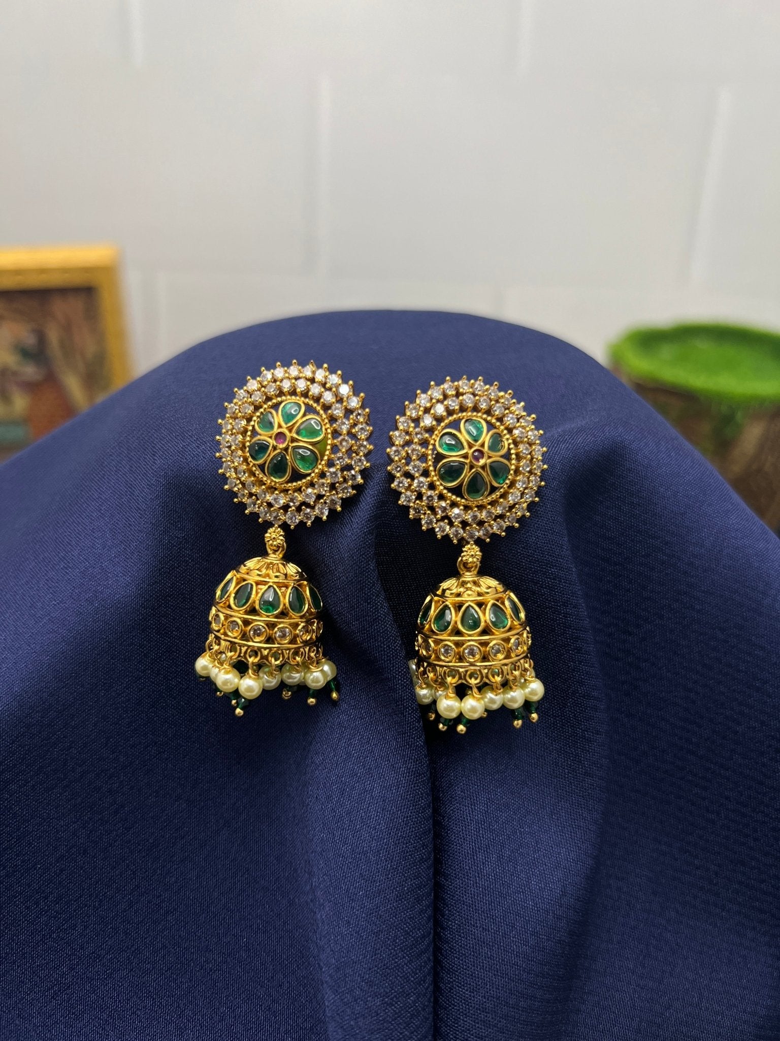 Antique Jhumka 0053 - Mahilas