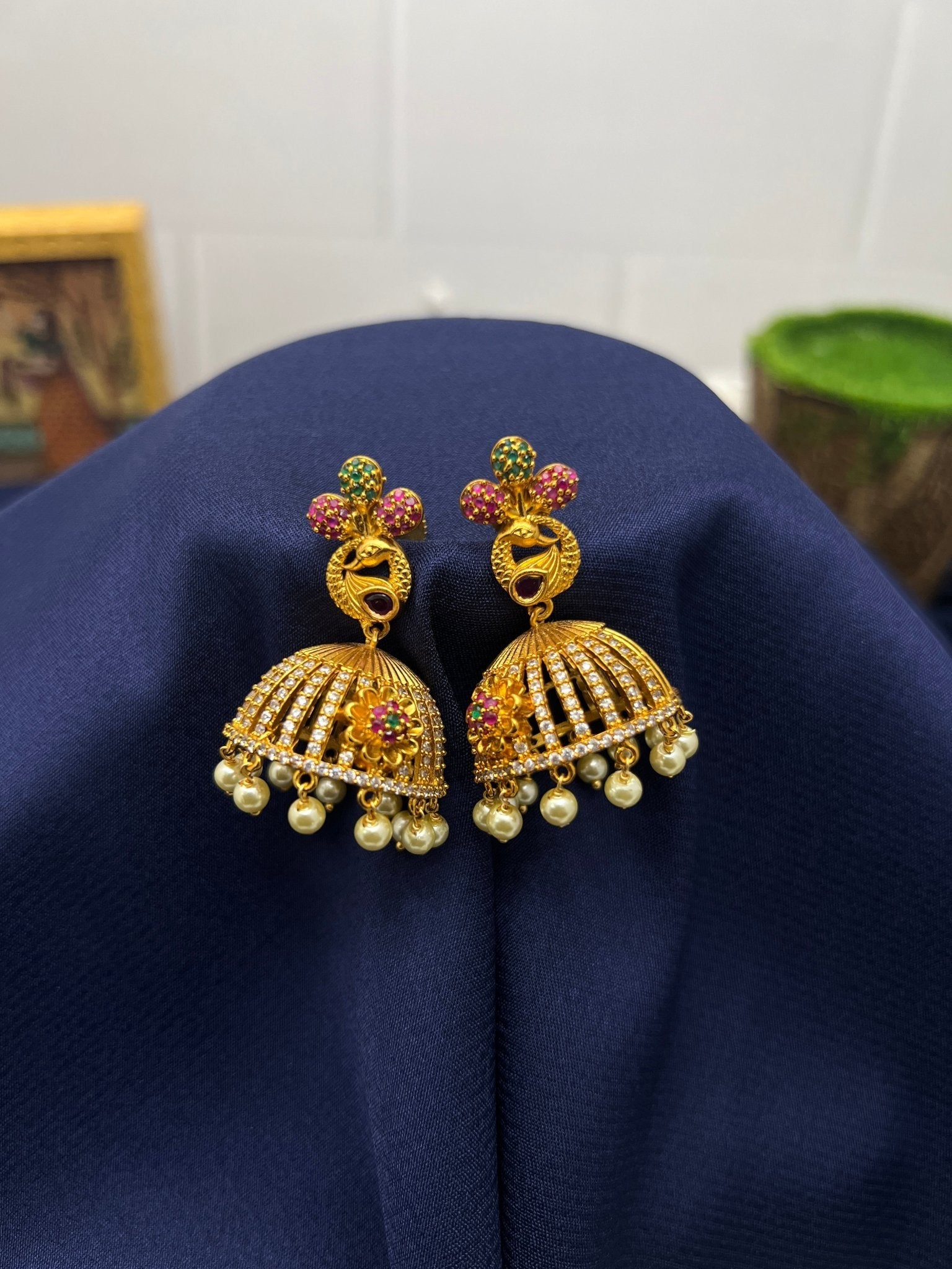 Antique Jhumka 0054 - Mahilas