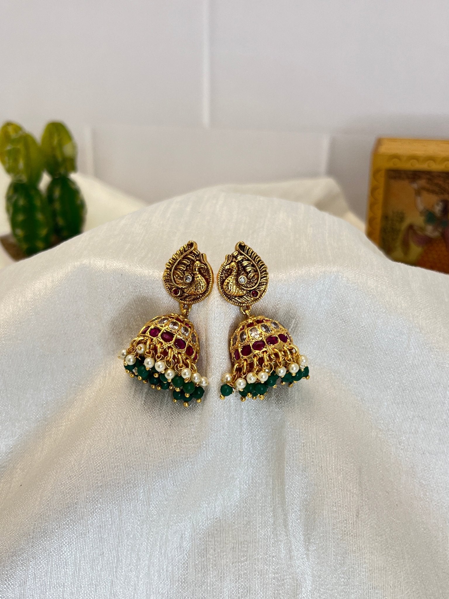 Antique Jhumka 0089 - Mahilas