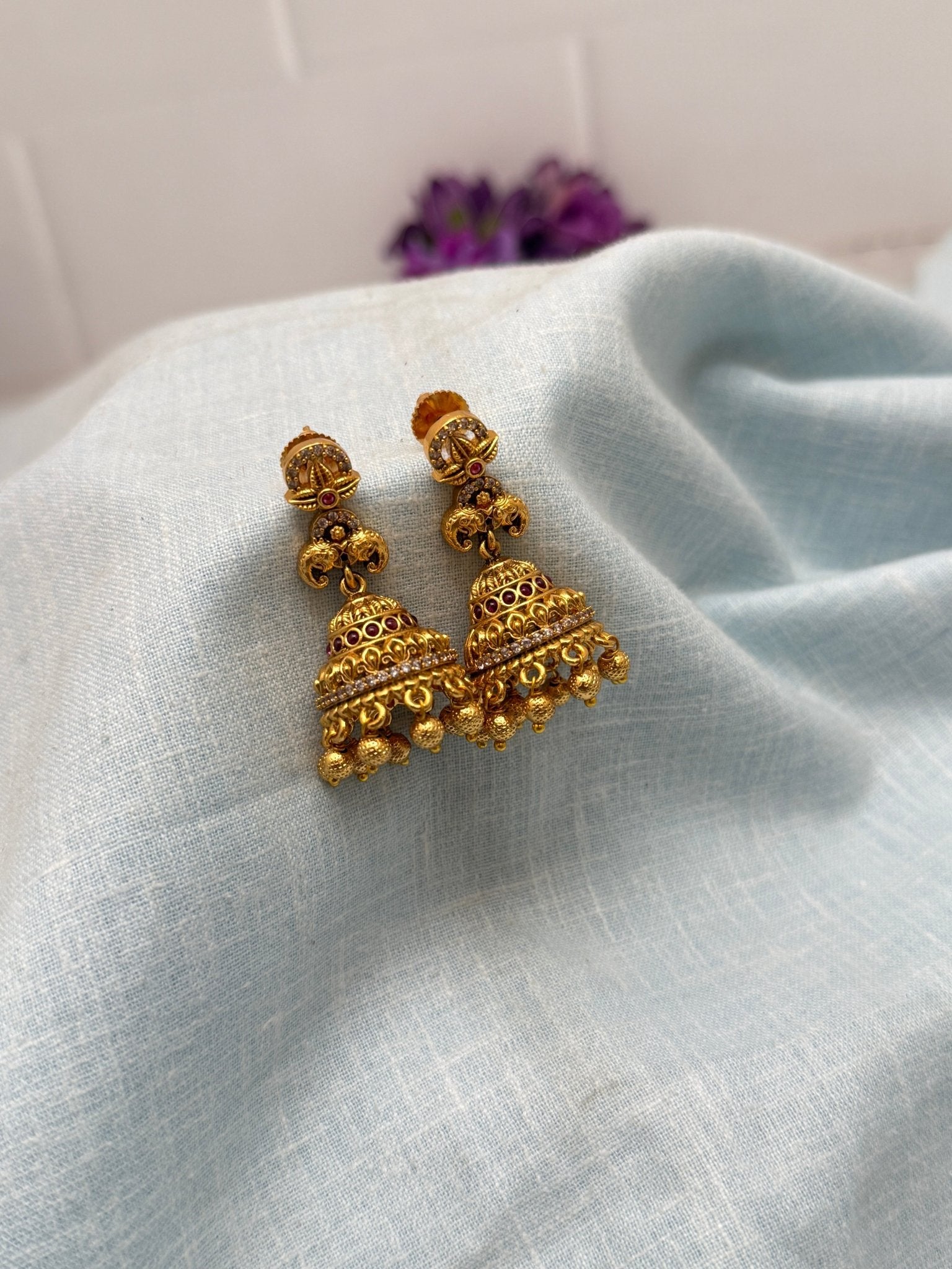 Antique Jhumka 0122 - Mahilas
