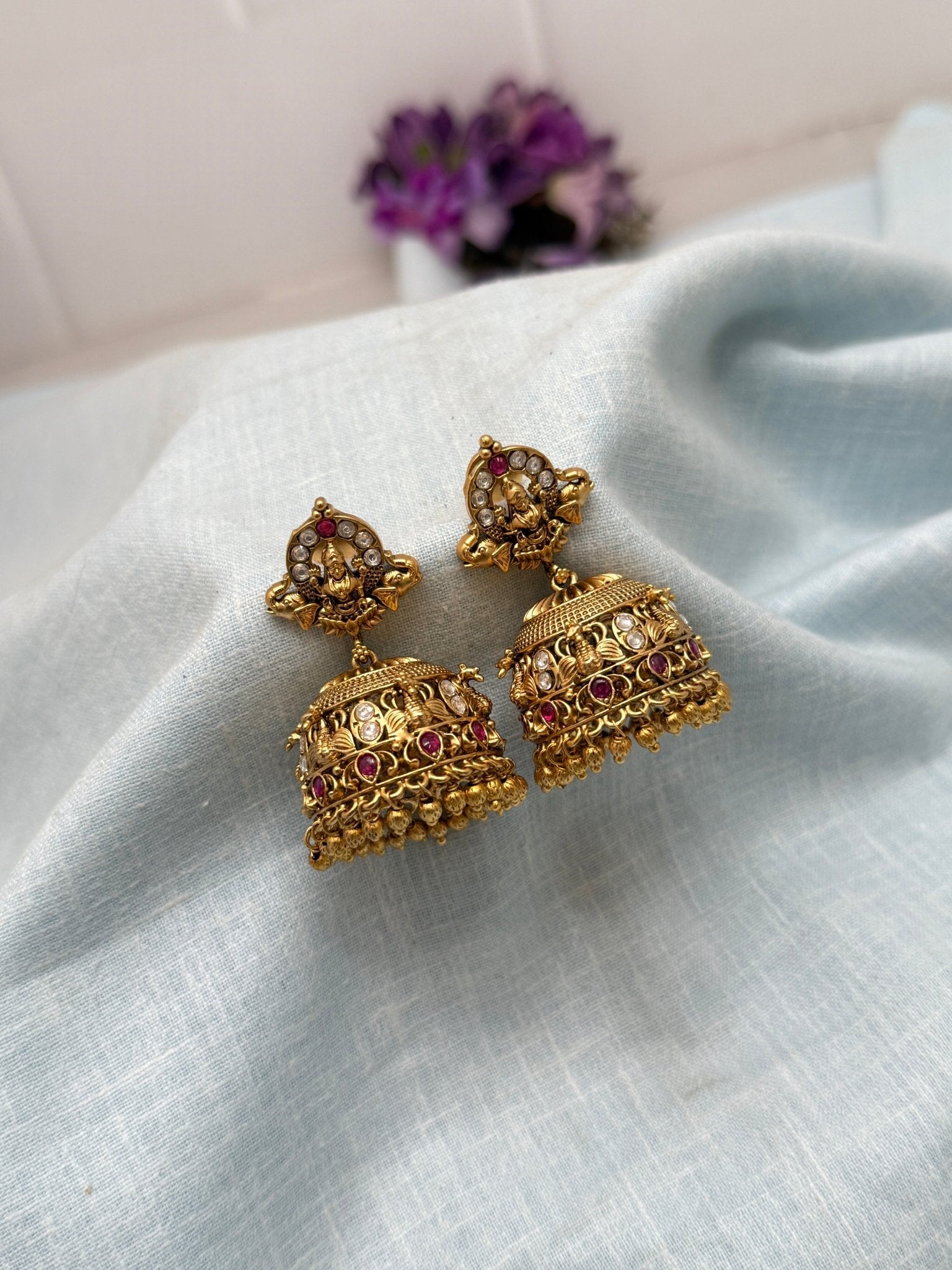Antique Jhumka 0124 - Mahilas