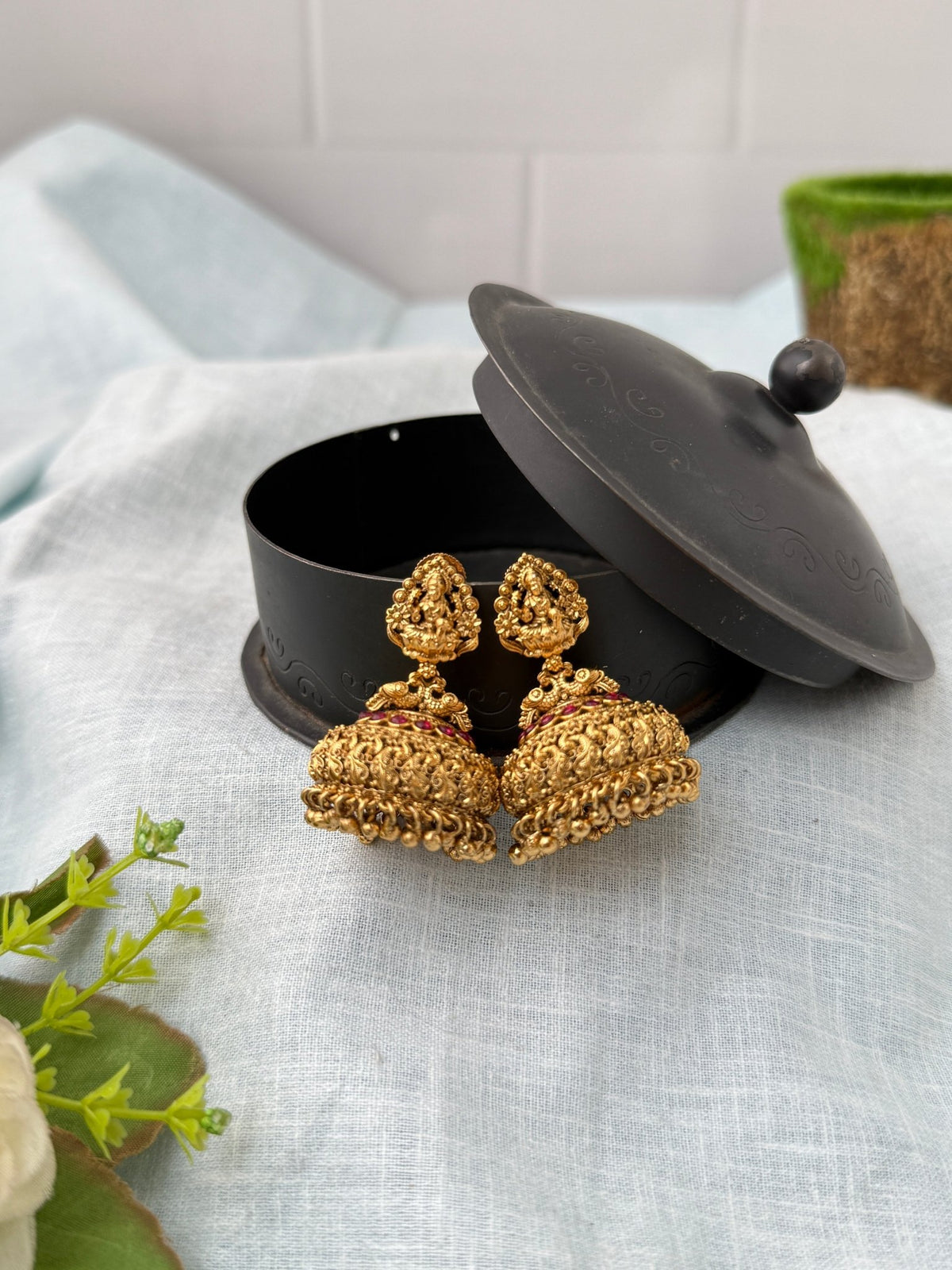 Antique Jhumka Lakshmi Earrings| E0780 - Mahilas