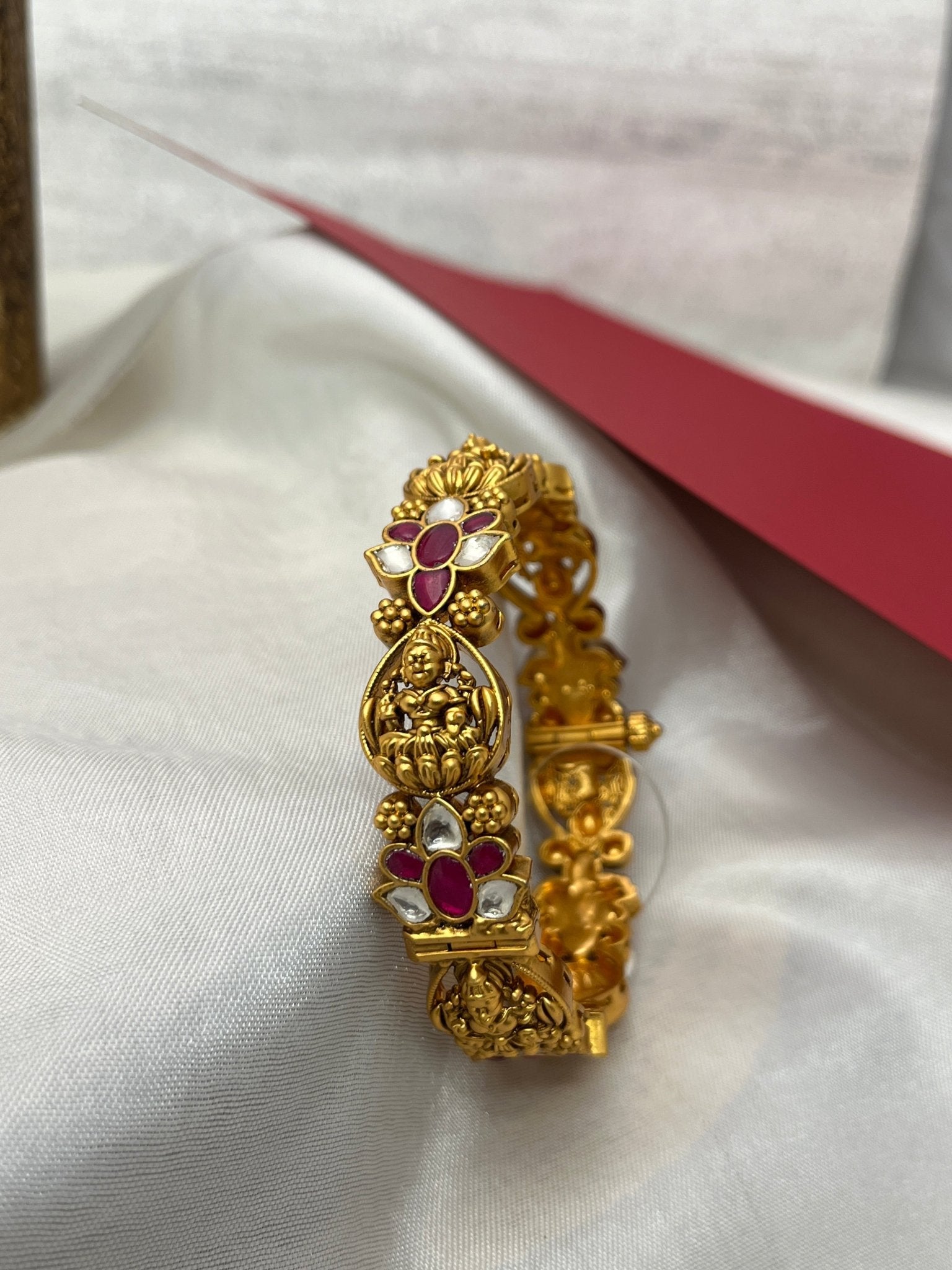 Antique Kada Bangle 1243 - Mahilas