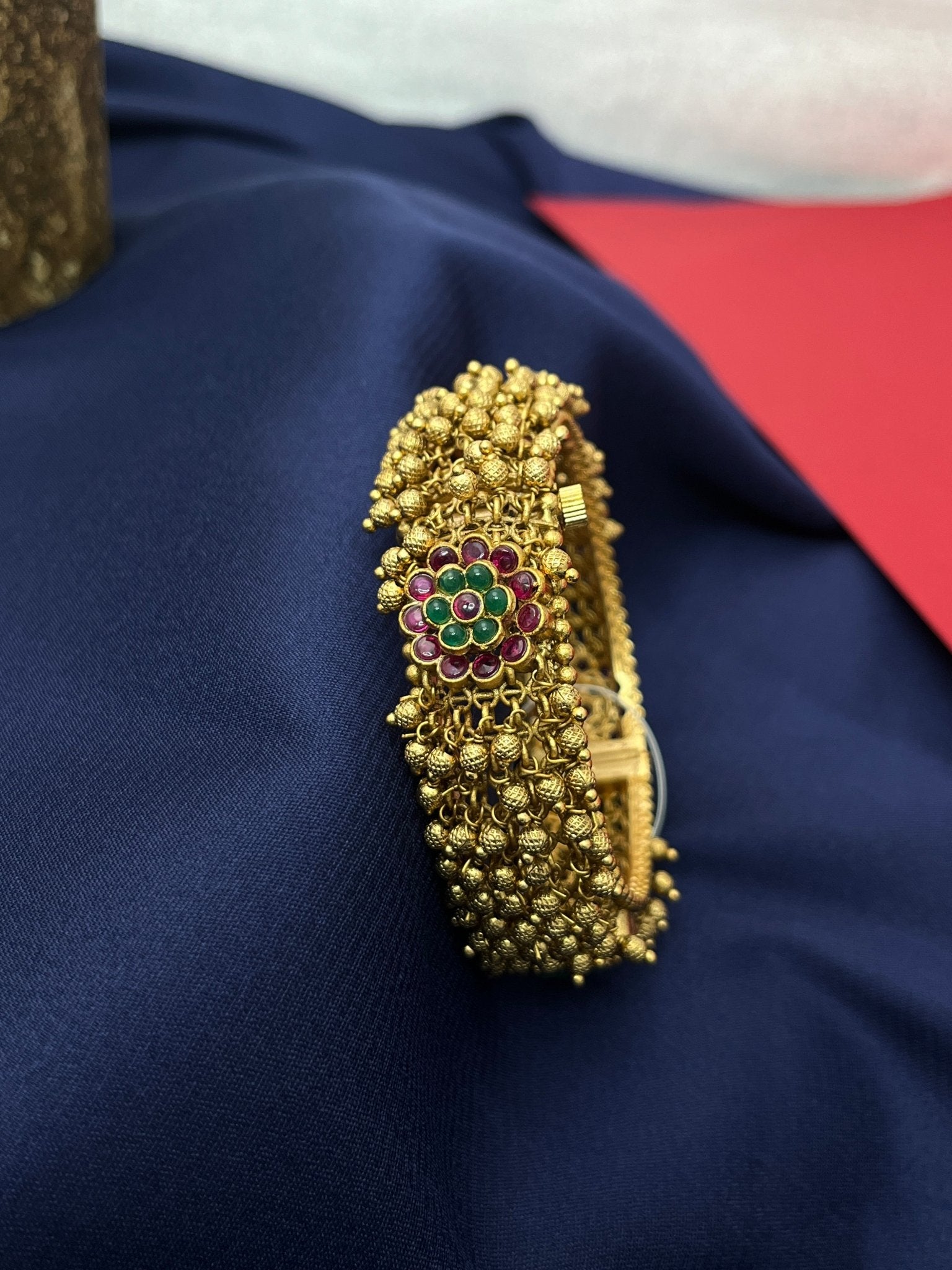 Antique Kada Bangle 1253 - Mahilas