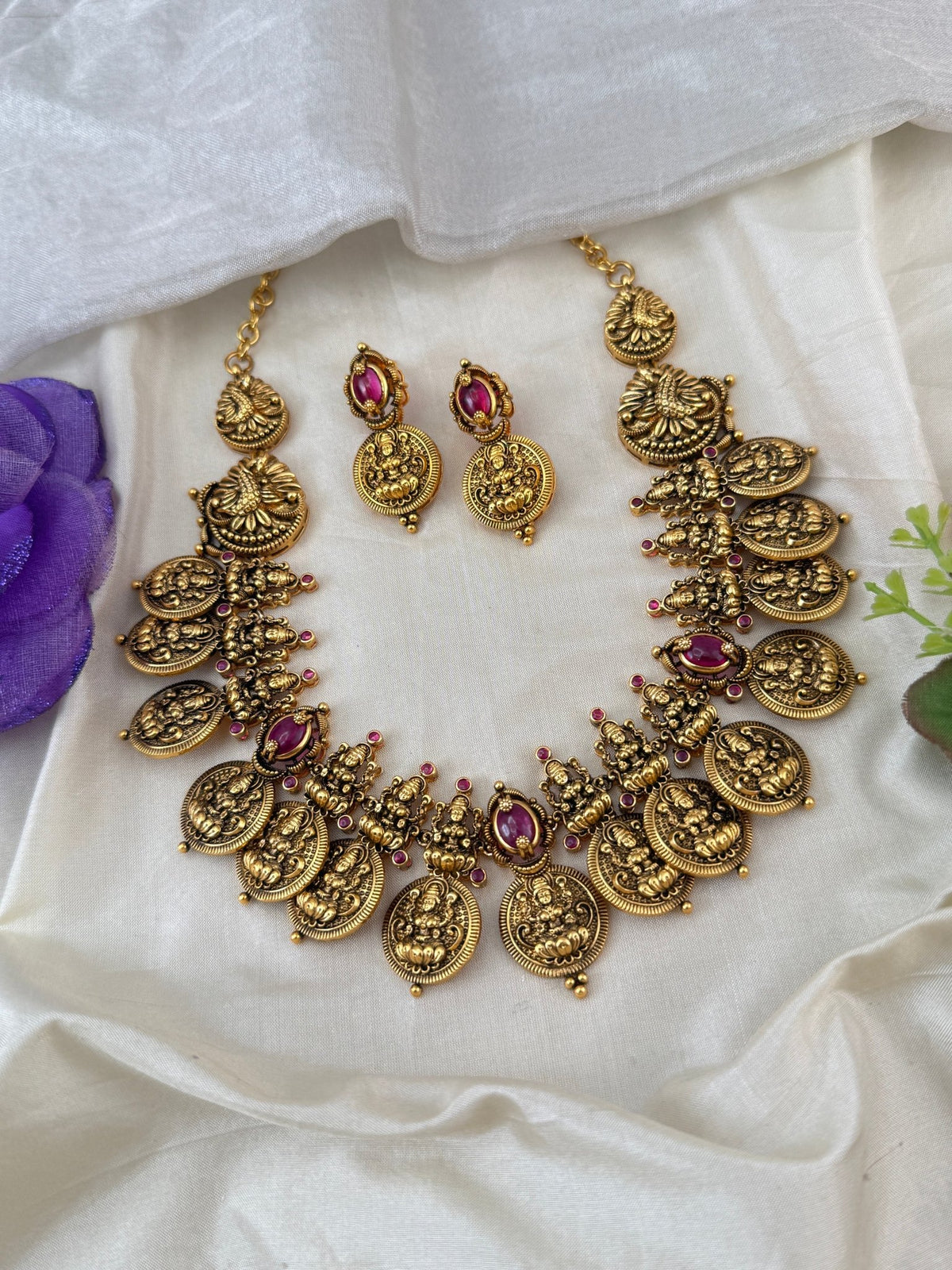 Antique Kasu Short Necklace Set | 276 - Mahilas