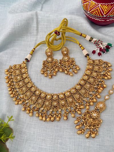 Antique Kundan Grand Necklace With Maang Tikka Short Set | N1282 - Mahilas