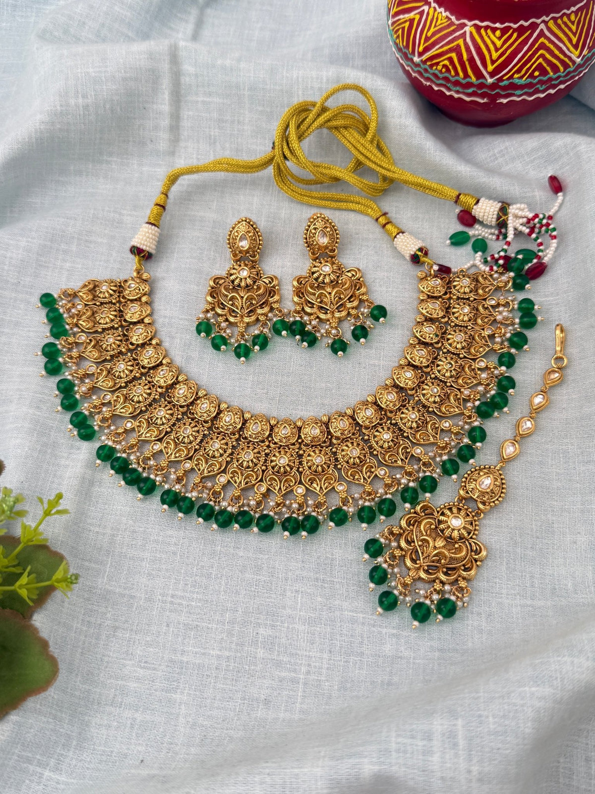 Antique Kundan Grand Necklace With Maang Tikka Short Set | N1283 - Mahilas