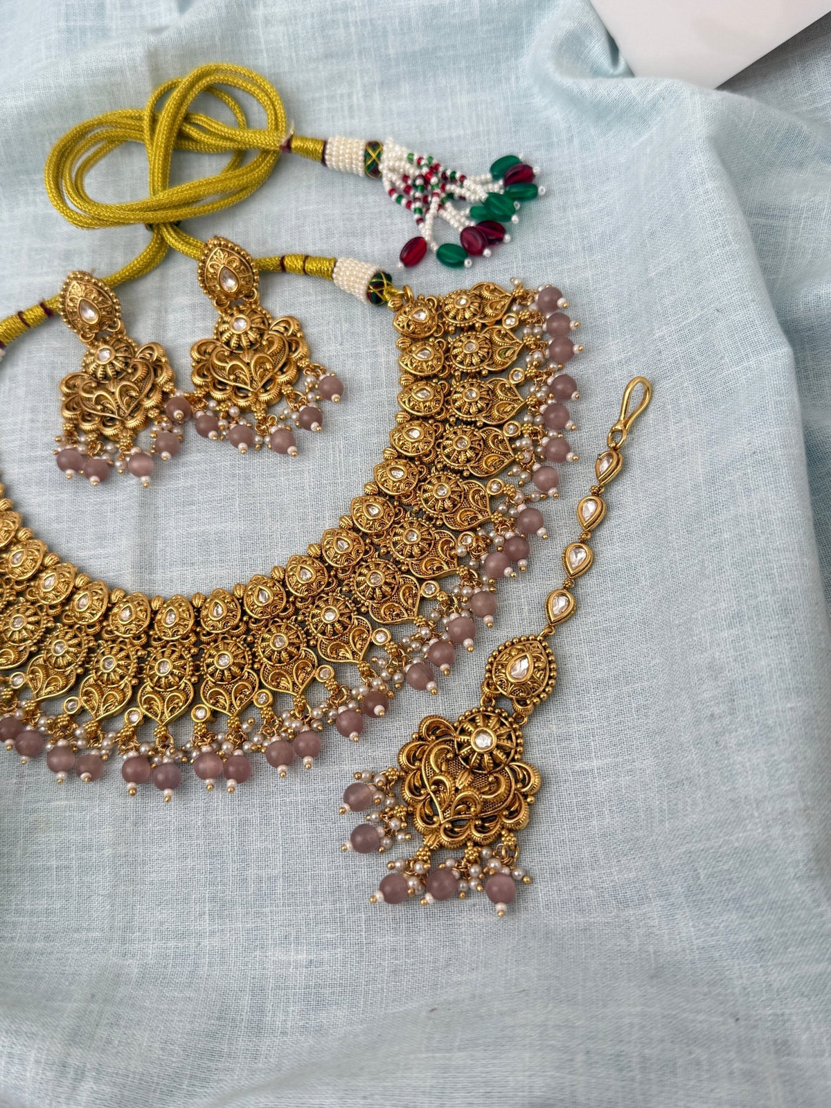 Antique Kundan Grand Necklace With Maang Tikka Short Set | N1285 - Mahilas