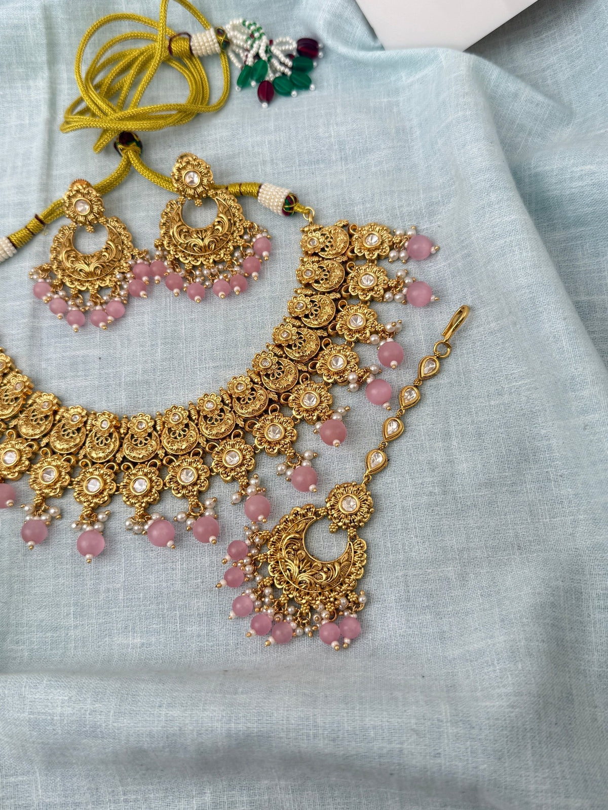Antique Kundan Grand Necklace With Maang Tikka Short Set | N1289 - Mahilas