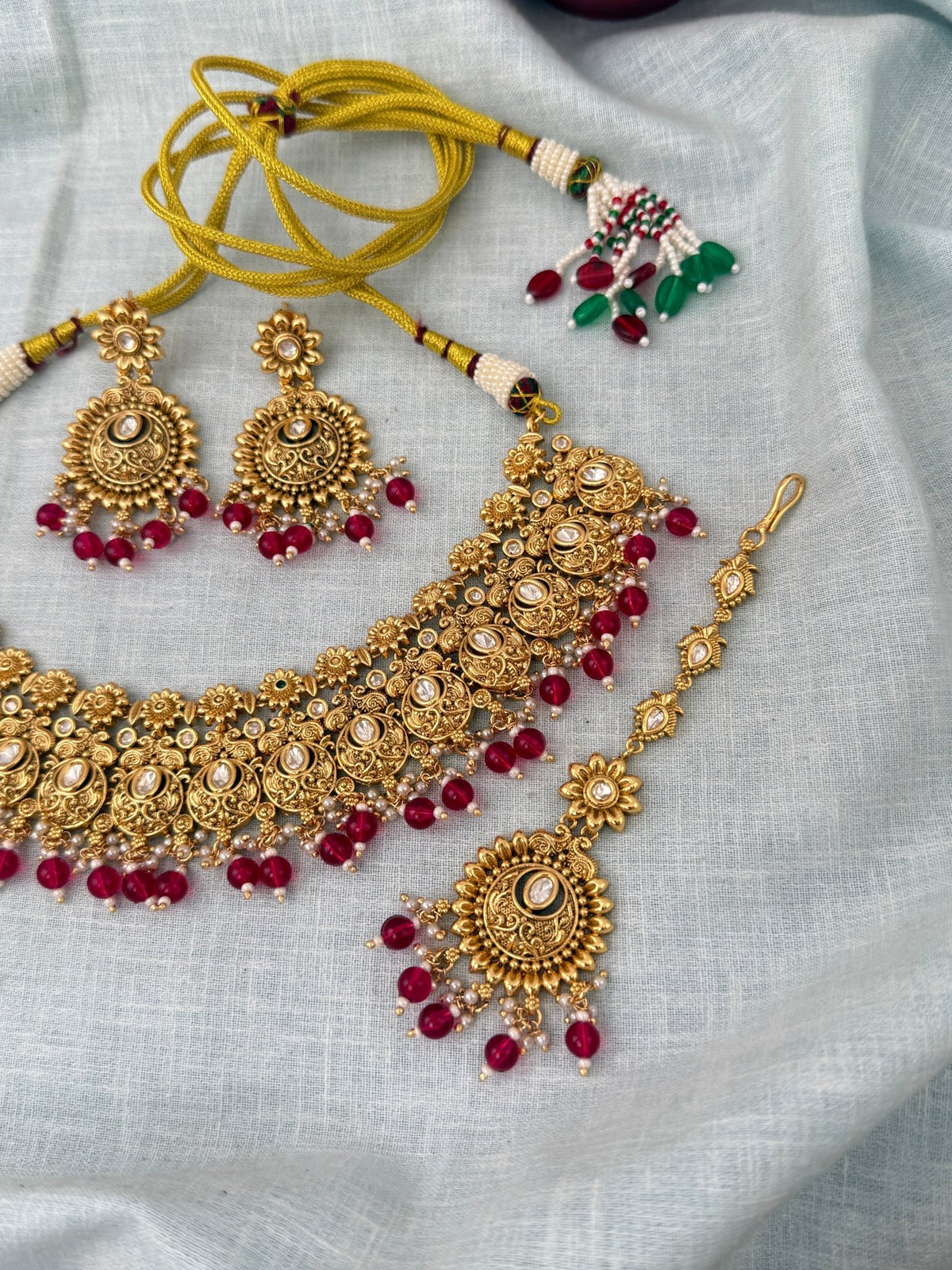 Antique Kundan Grand Necklace With Maang Tikka Short Set | N1300 - Mahilas