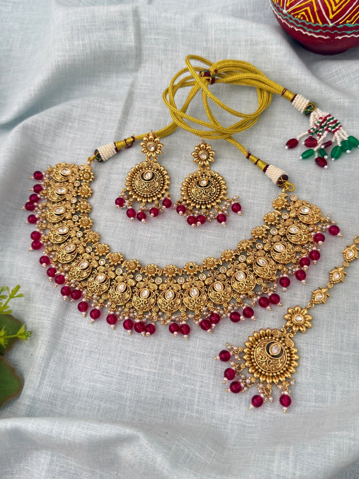 Antique Kundan Grand Necklace With Maang Tikka Short Set | N1300 - Mahilas