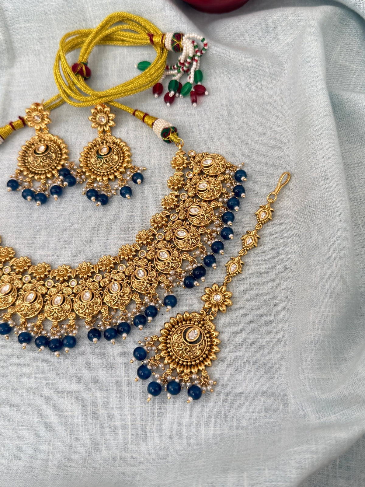 Antique Kundan Grand Necklace With Maang Tikka Short Set | N1301 - Mahilas