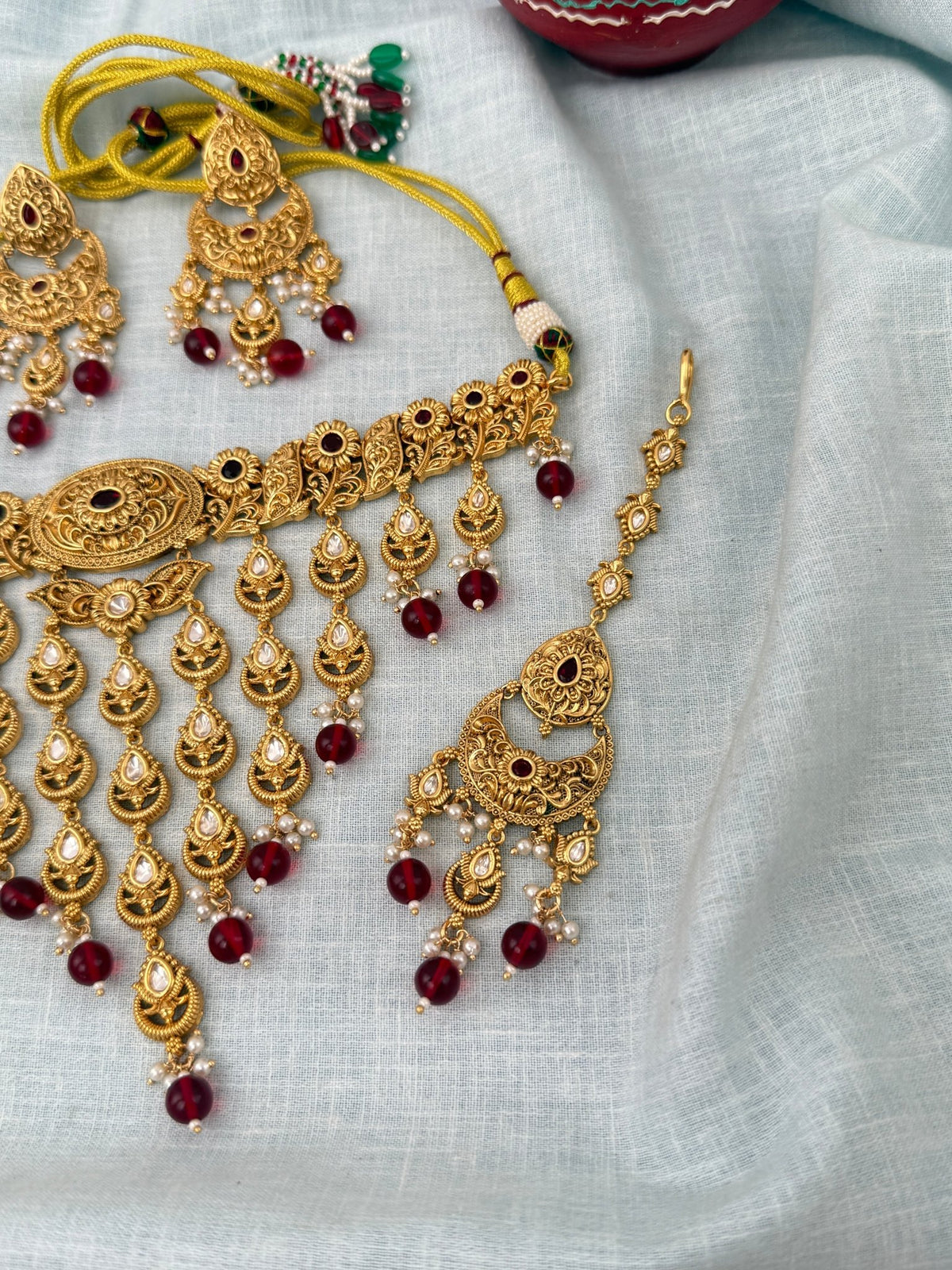Antique Kundan Grand Necklace With Maang Tikka Short Set | N1304 - Mahilas
