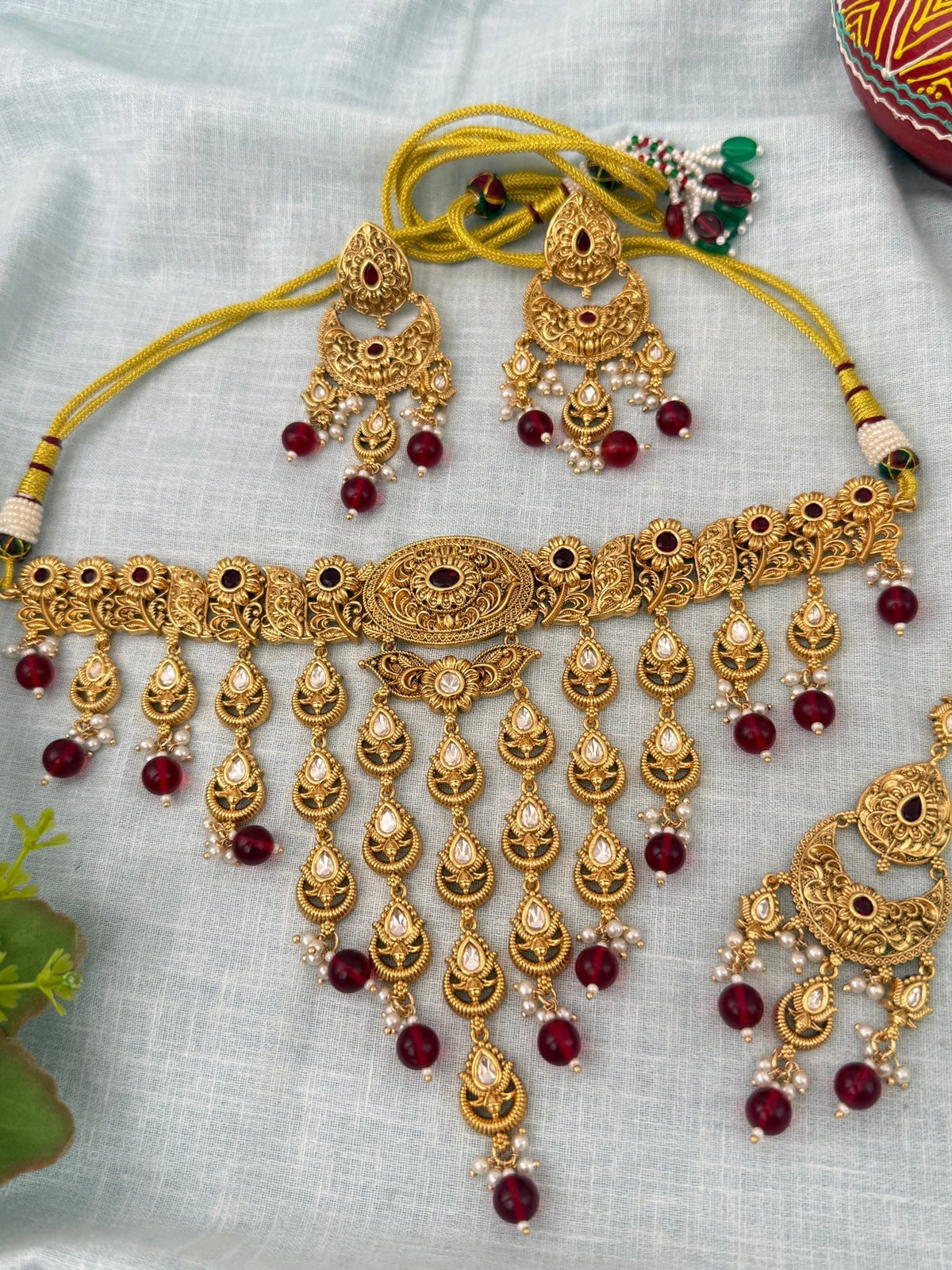 Antique Kundan Grand Necklace With Maang Tikka Short Set | N1304 - Mahilas