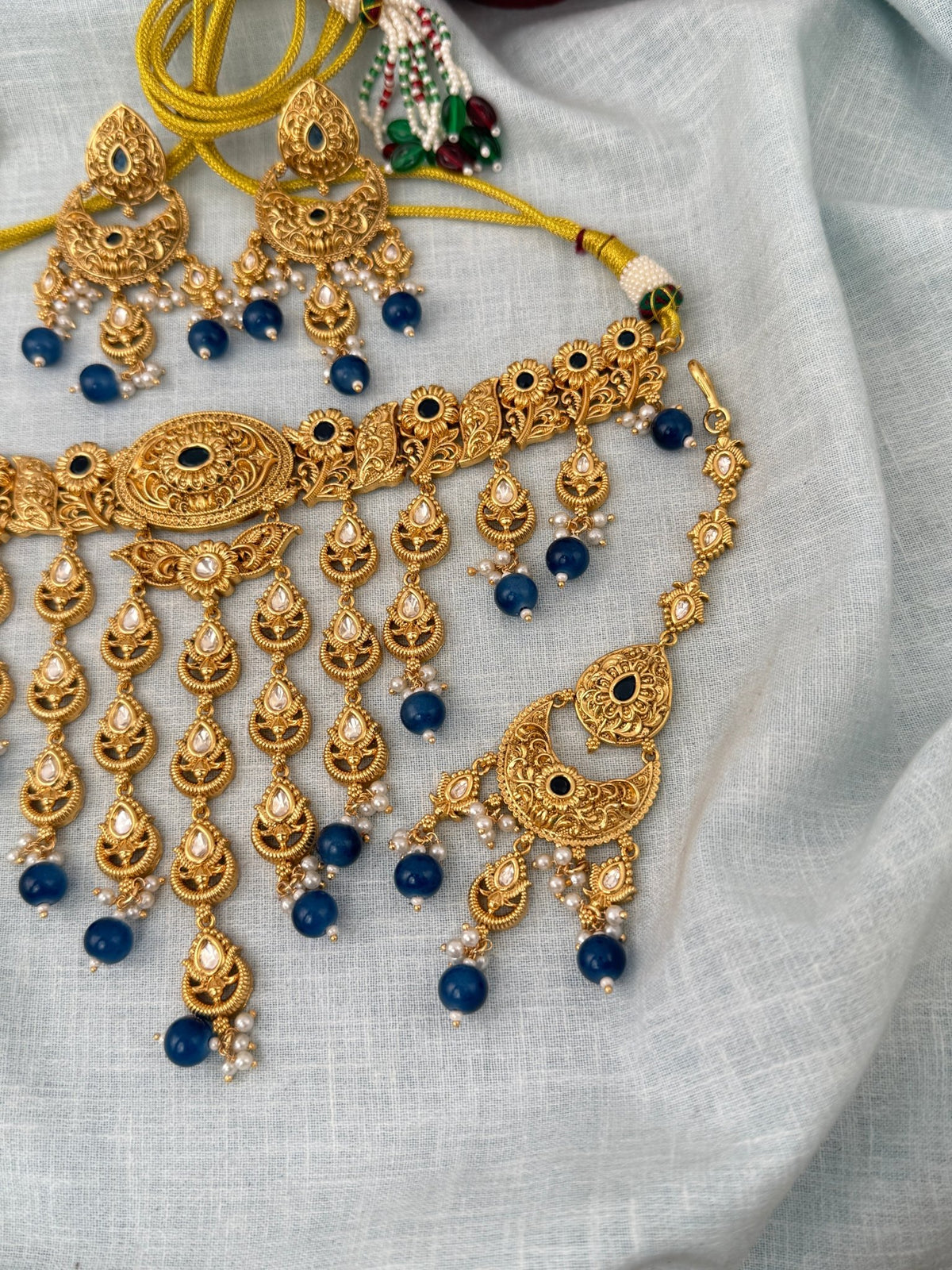 Antique Kundan Grand Necklace With Maang Tikka Short Set | N1308 - Mahilas
