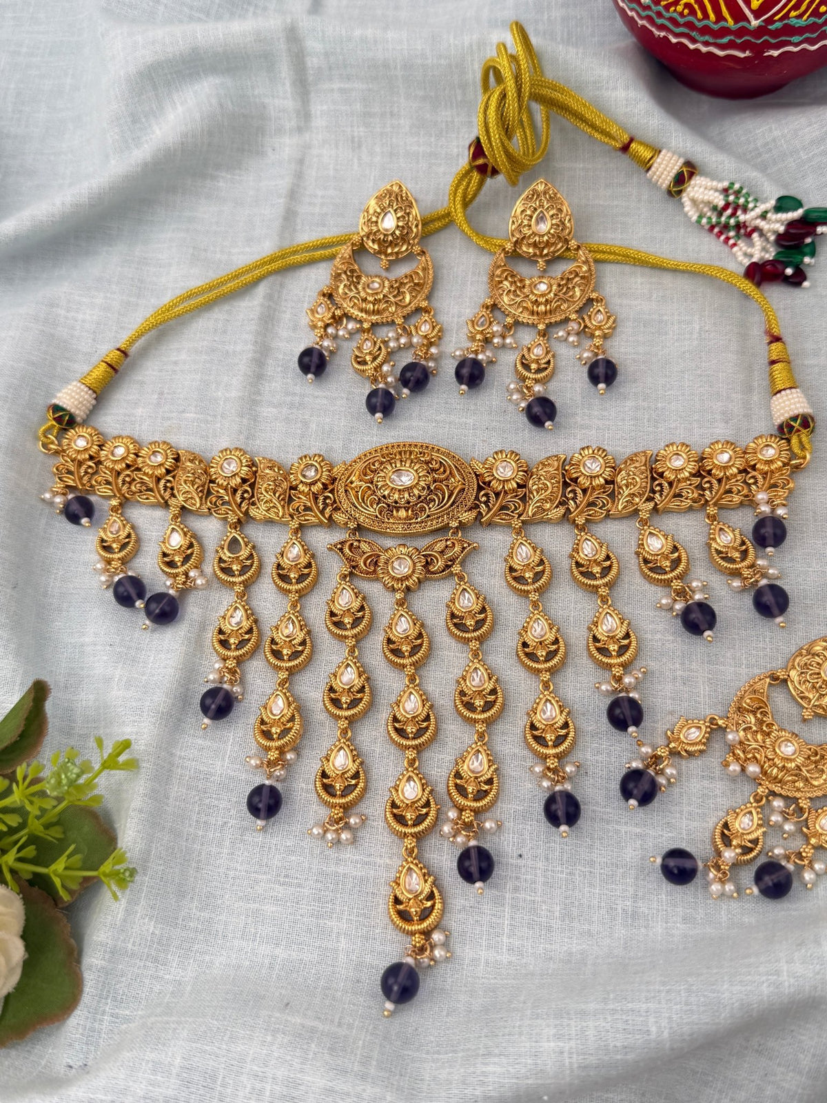Antique Kundan Grand Necklace With Maang Tikka Short Set | N1309 - Mahilas