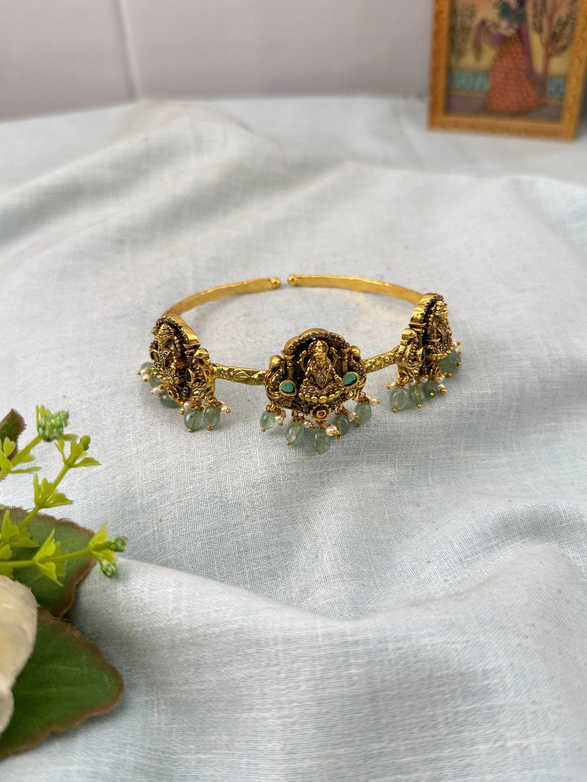 Antique Lakshmi Cuff Vanki | Set of 2 | 021 - Mahilas