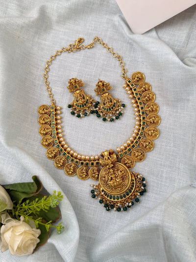 Antique Lakshmi Kasu Short Neacklace Set | N0537 - Mahilas