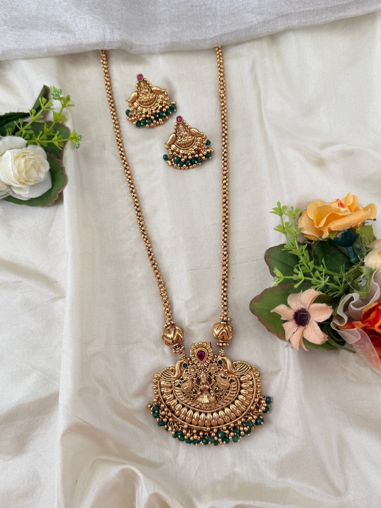 Antique Lakshmi Pendant Long Necklace Set | No228 - Mahilas
