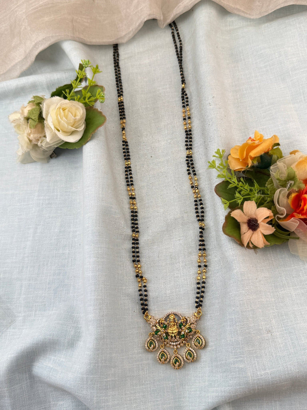 Antique Lakshmi Pendant Mangalsutra Necklace | C0003 - Mahilas