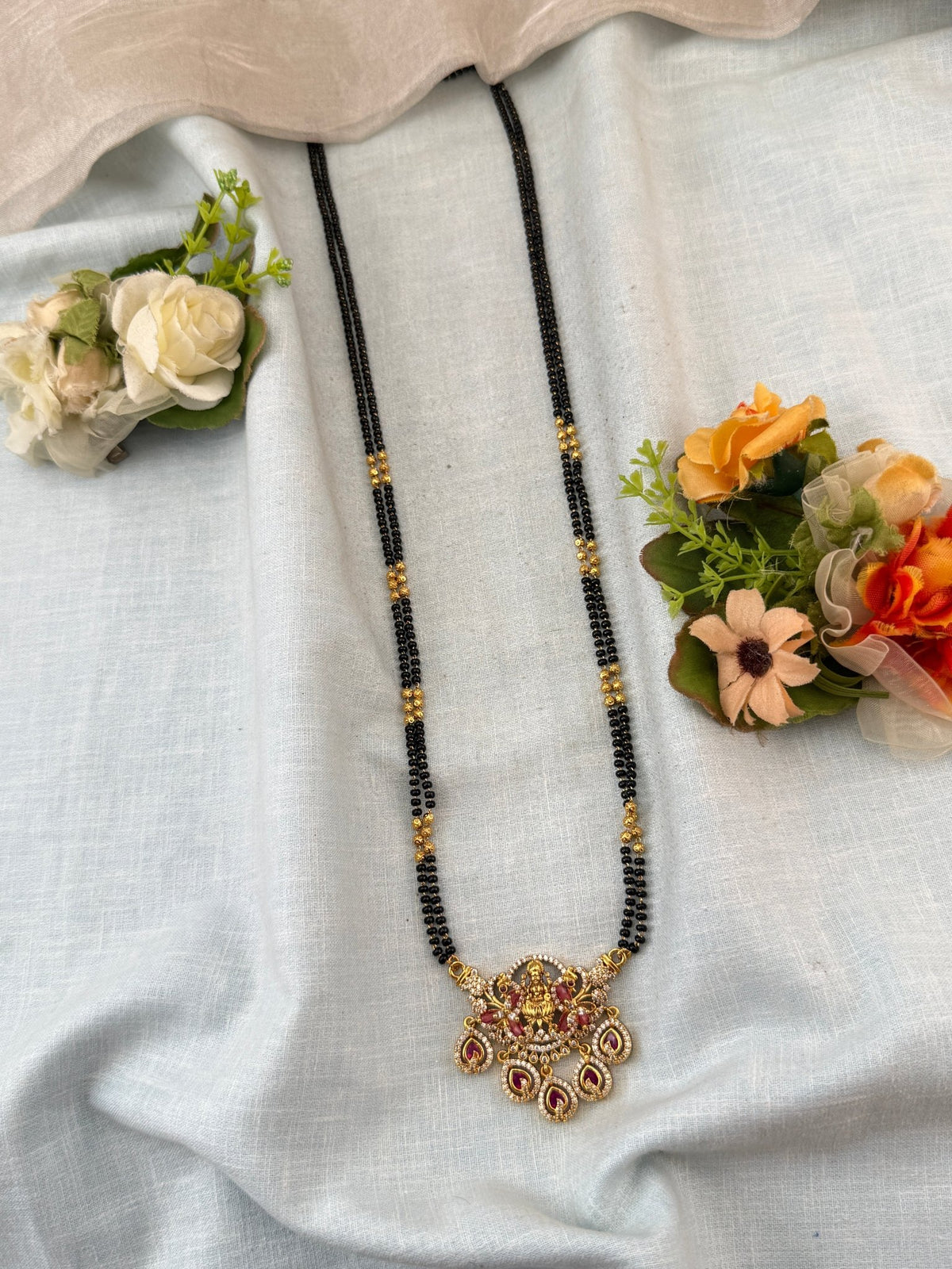 Antique Lakshmi Pendant Mangalsutra Necklace | C0004 - Mahilas