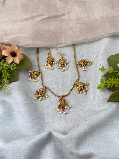 Antique Lakshmi Pendant Necklace Set | No319 - Mahilas