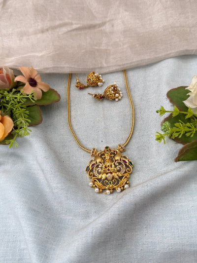 Antique Lakshmi Pendant Necklace Set | No329 - Mahilas