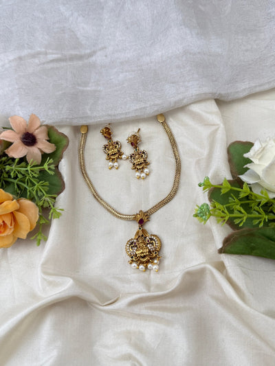 Antique Lakshmi Stone Pendant Short Necklace Set | No315 - Mahilas