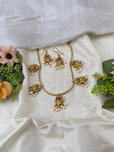 Antique Lakshmi Stone Pendant Short Necklace Set | No320 - Mahilas