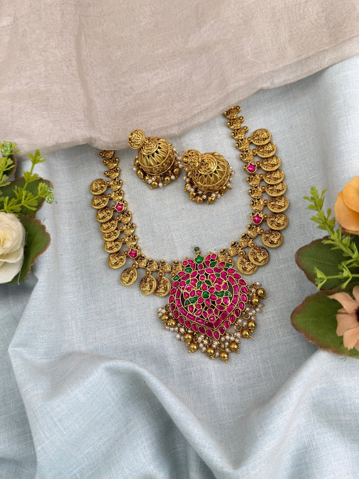 Antique Laksmi Kasu Jadau Kundan Pendant Short Necklace Set | 0114 - Mahilas