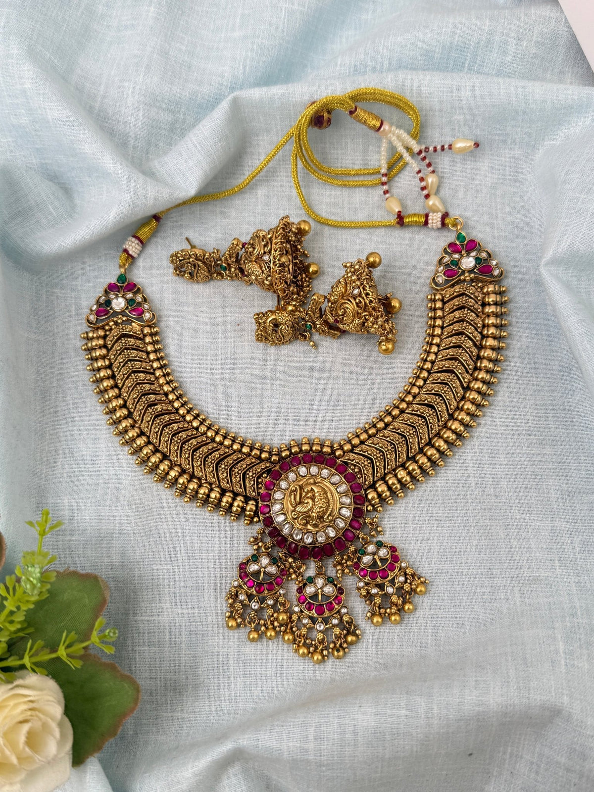 Antique Luxurious Necklace Peacock Pendant Short Set | N1023 - Mahilas