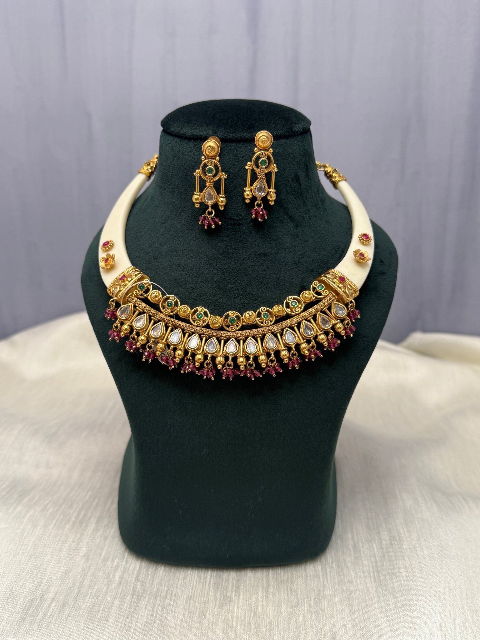 Antique Necklace 0729 - Mahilas
