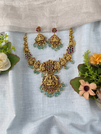 Antique Necklace Lakshmi Grand Short Set | N0475 - Mahilas