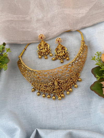 Antique Necklace Peacock Lakshmi Pendant Grand Short Set | N0119 - Mahilas