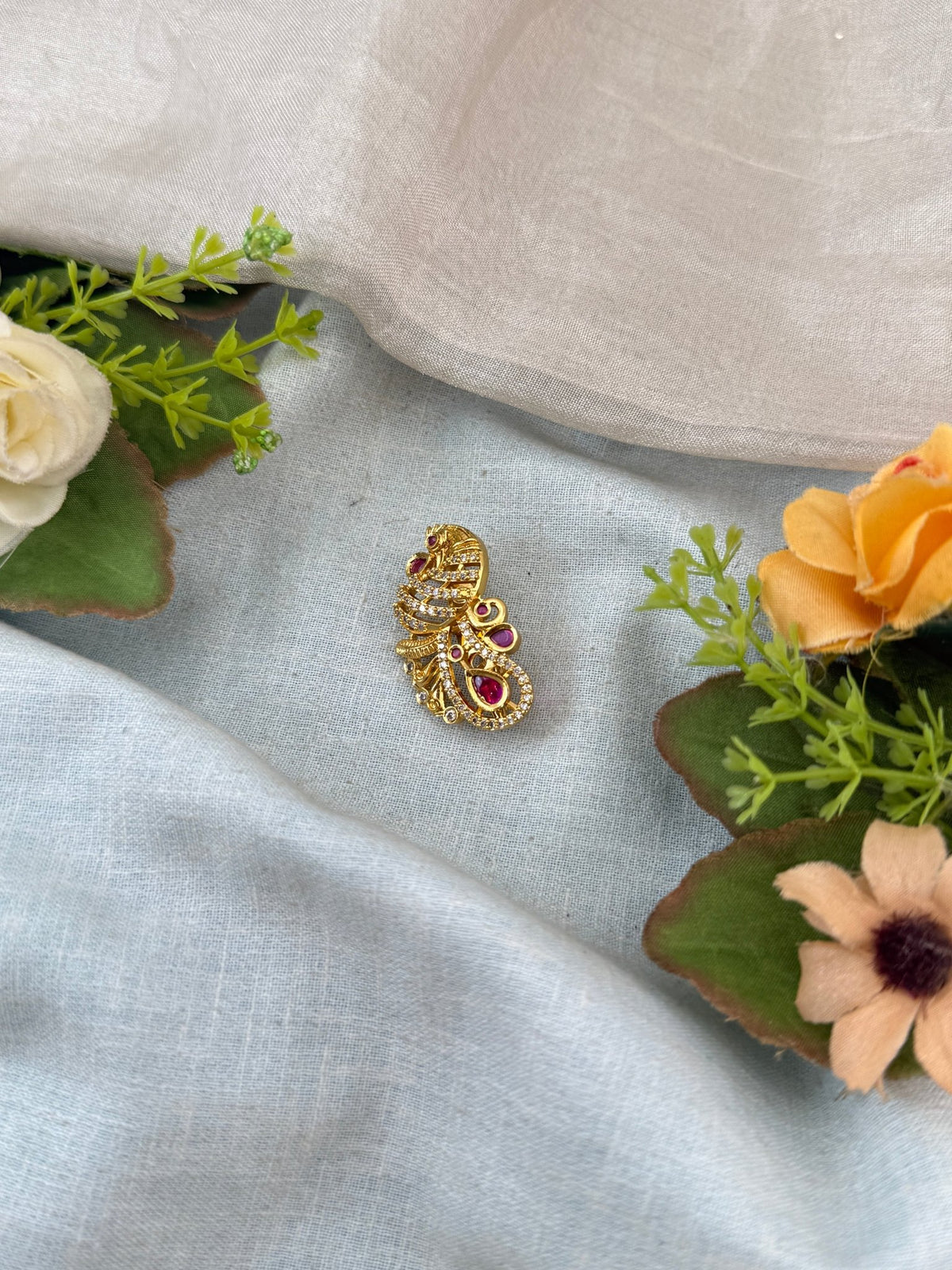 Antique Peacock Saree Pin | 010 - Mahilas