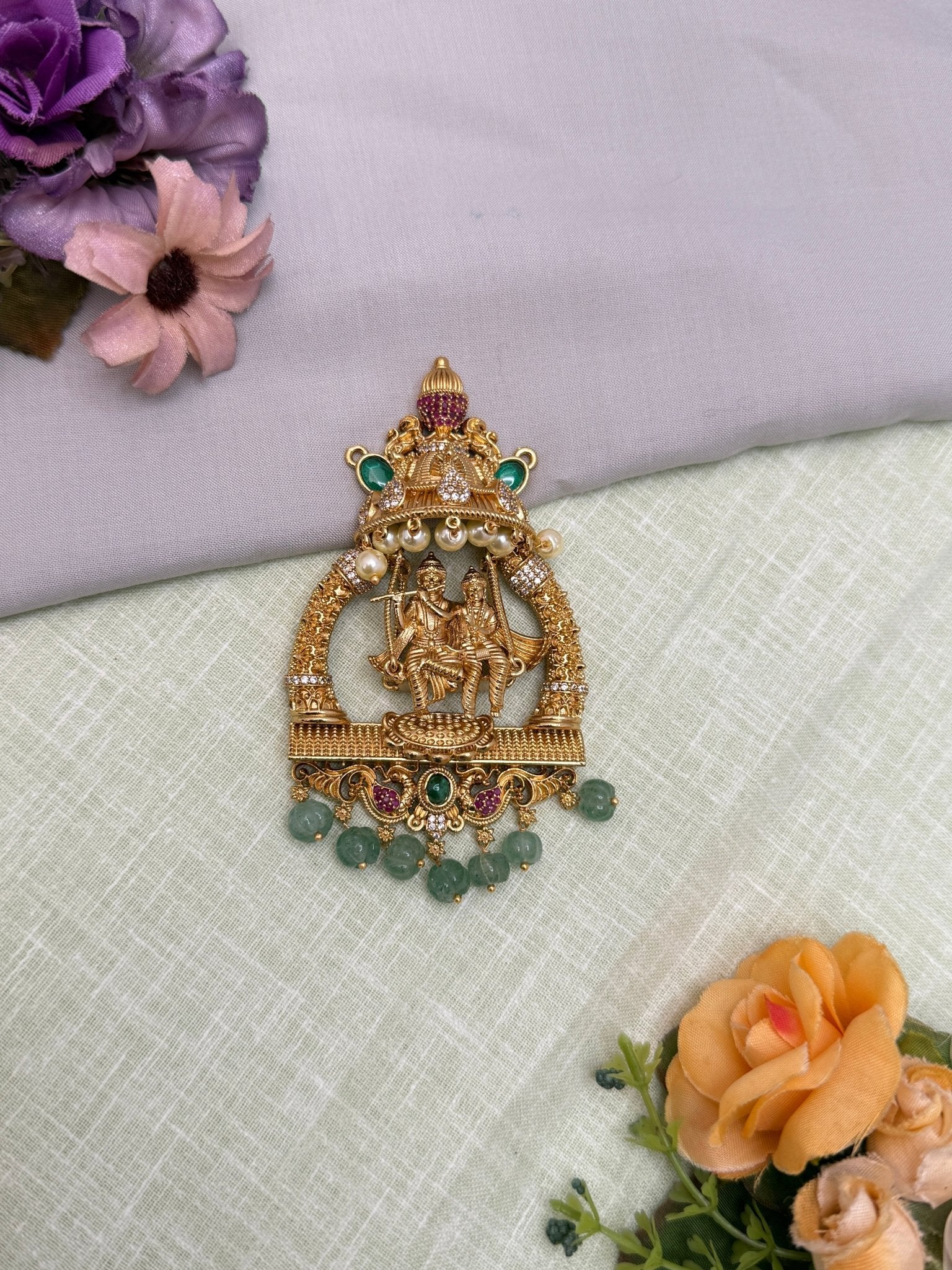 Antique Pendant 060 - Mahilas