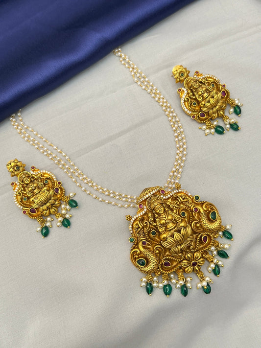 Antique Pendant Necklace 024 - Mahilas