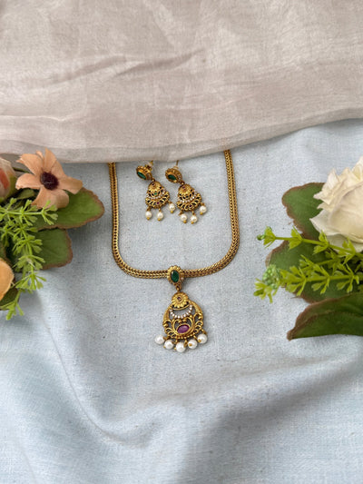 Antique Pendant Necklace Set | No312 - Mahilas