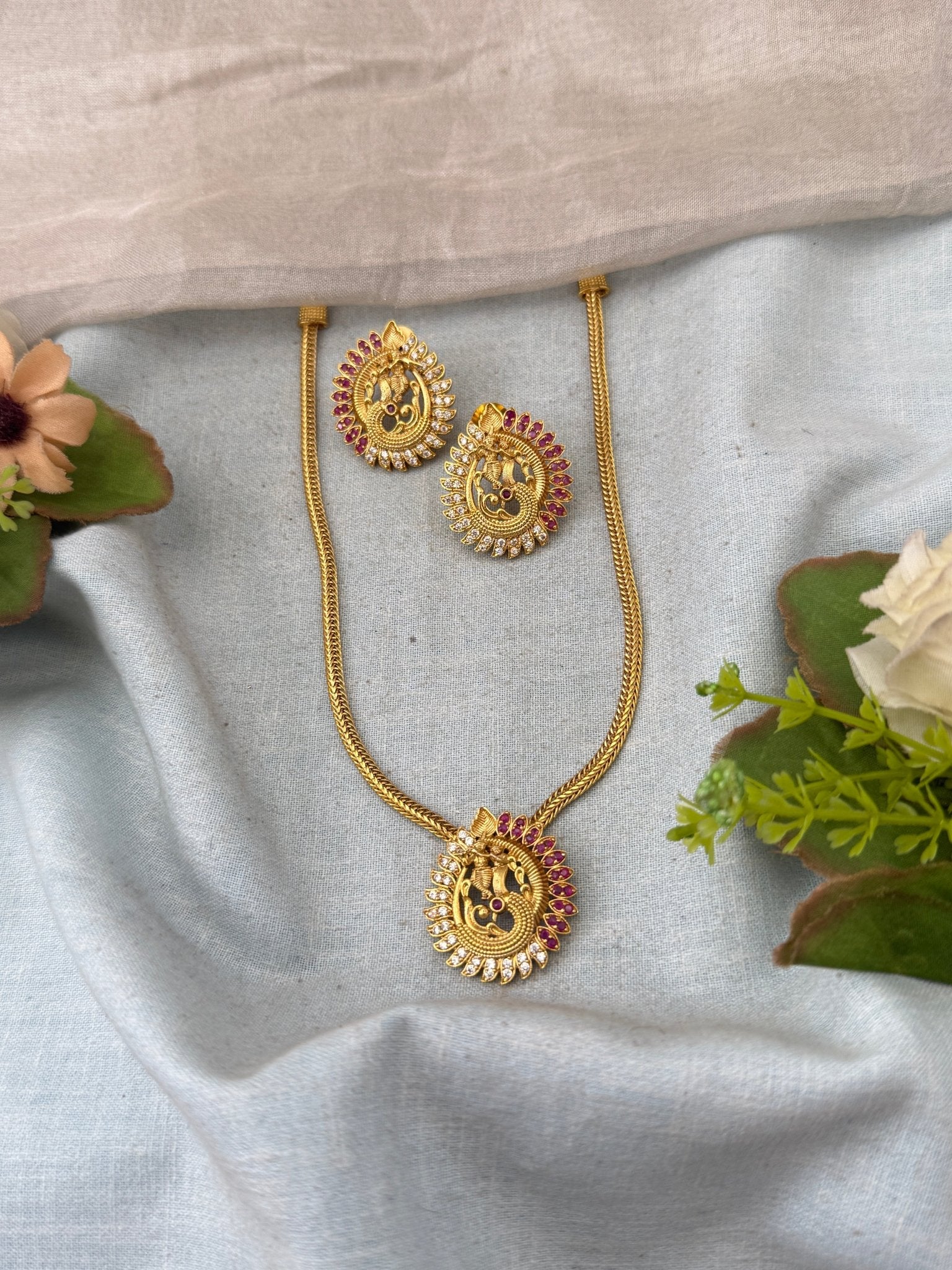 Antique Radha Krishna Pendant Short Necklace Set | No281 - Mahilas